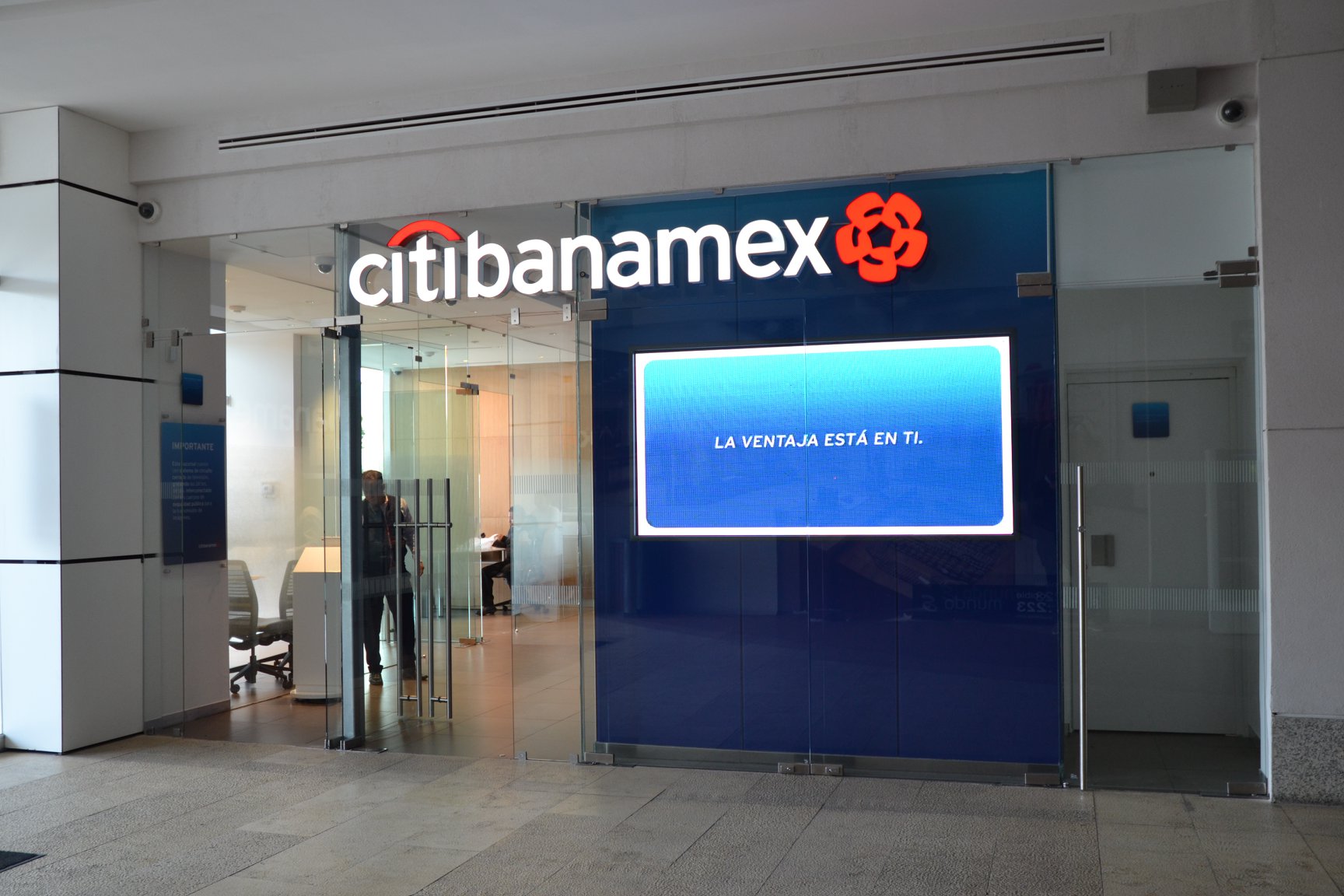 Se va de México: Citi vendió una parte de Banamex.