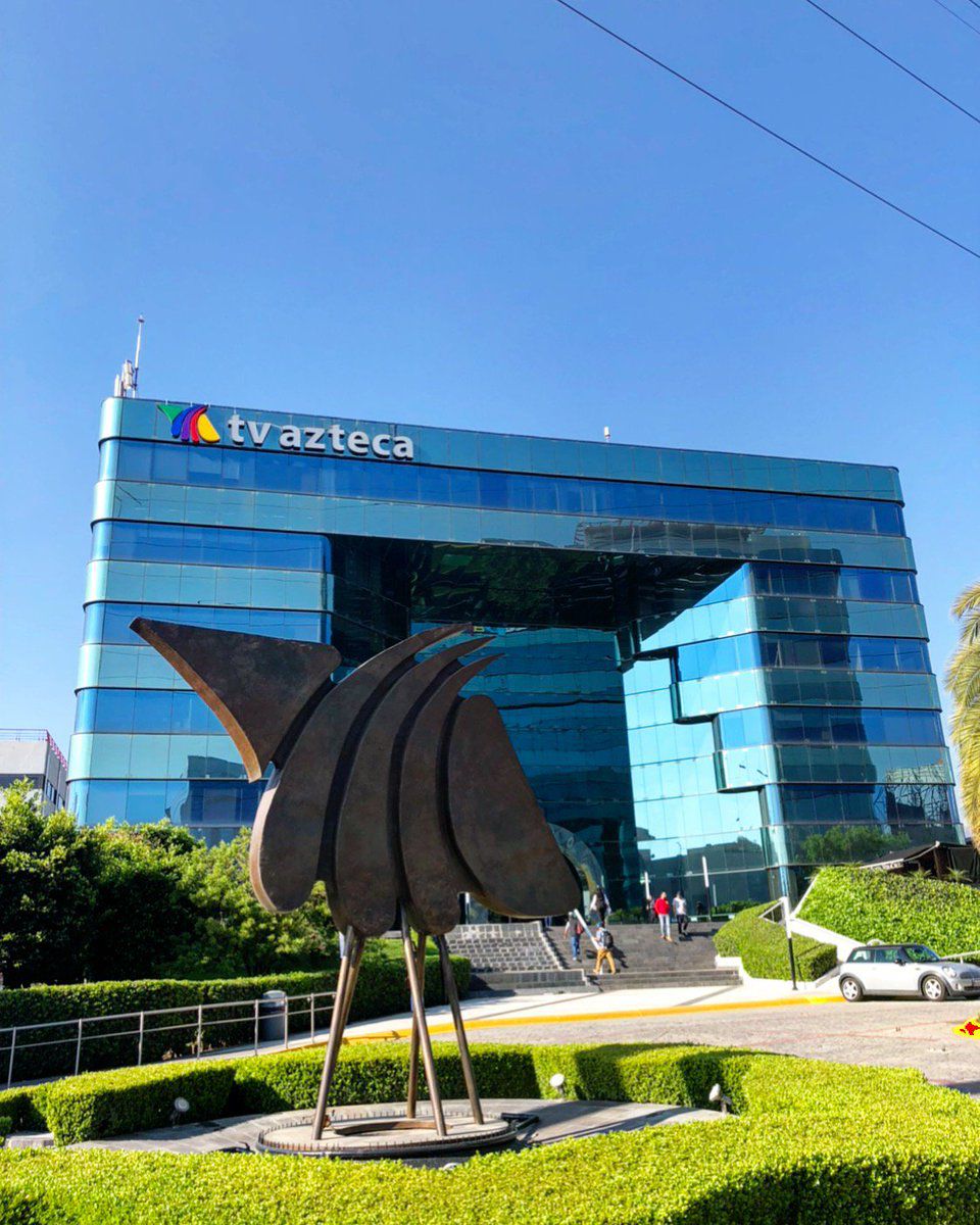 Salinas Pliego enfrenta crisis: TV Azteca anuncia su reorganización.