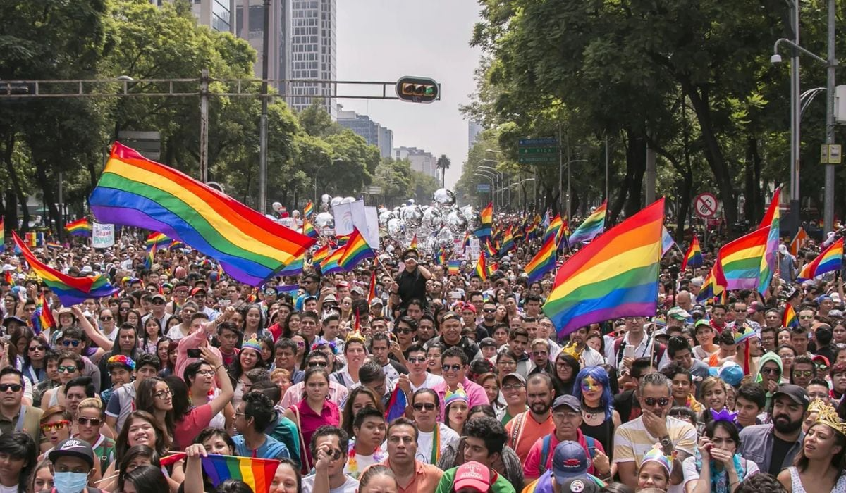 550 mil personas asisten a la Marcha LGBT+ en la CDMX