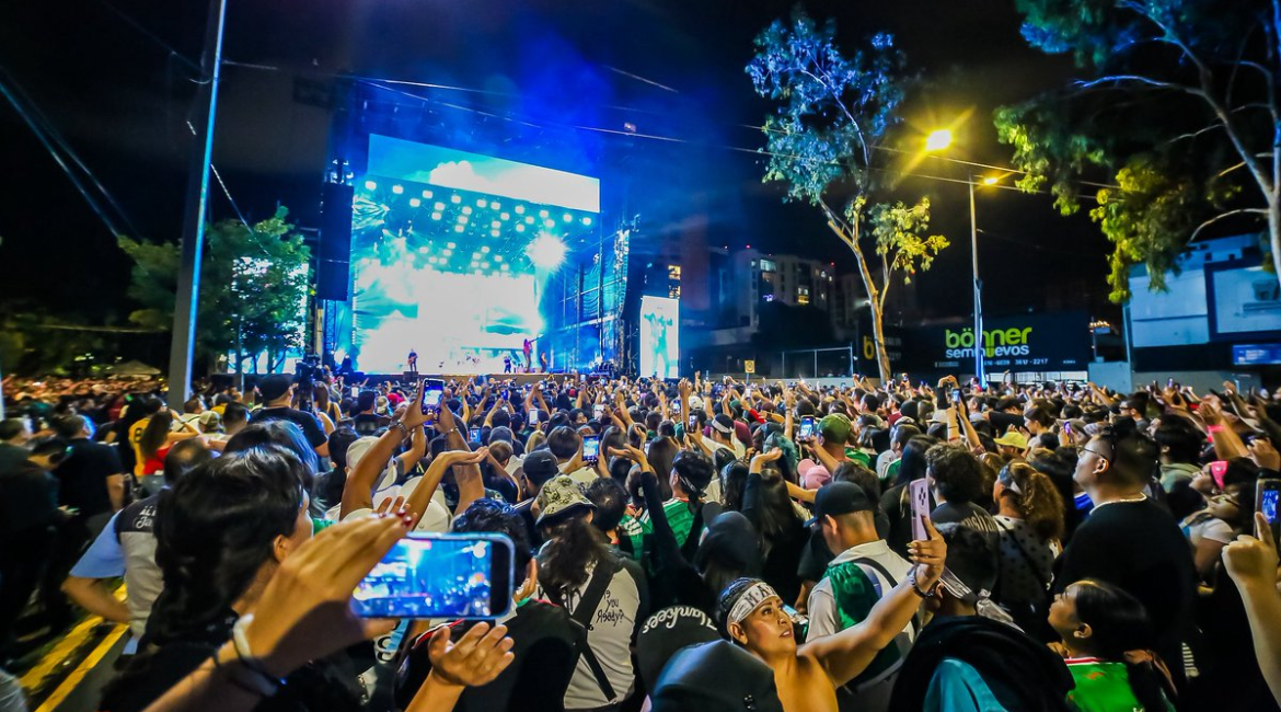 Maná le pone ritmo a la fiesta mundialista en La Minerva