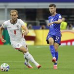 Kane firma doblete y lidera la victoria de Inglaterra
