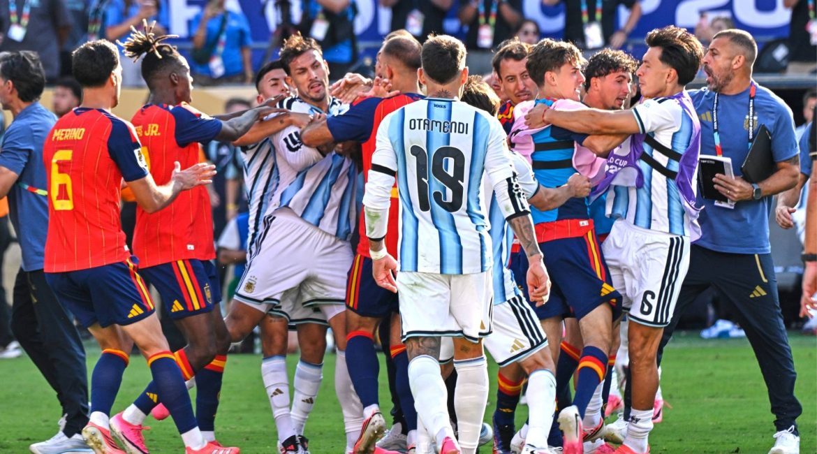 La FIFA abrió una investigación contra la Asociación del Fútbol Argentino (AFA) por diversos incidentes registrados durante la Copa Mundial 2026