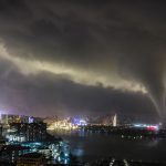 China enfrenta tornados que dejan 11 muertos y 330 heridos