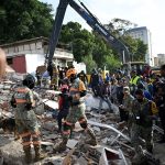 Hernán Gil sobrevive ocho días bajo los escombros