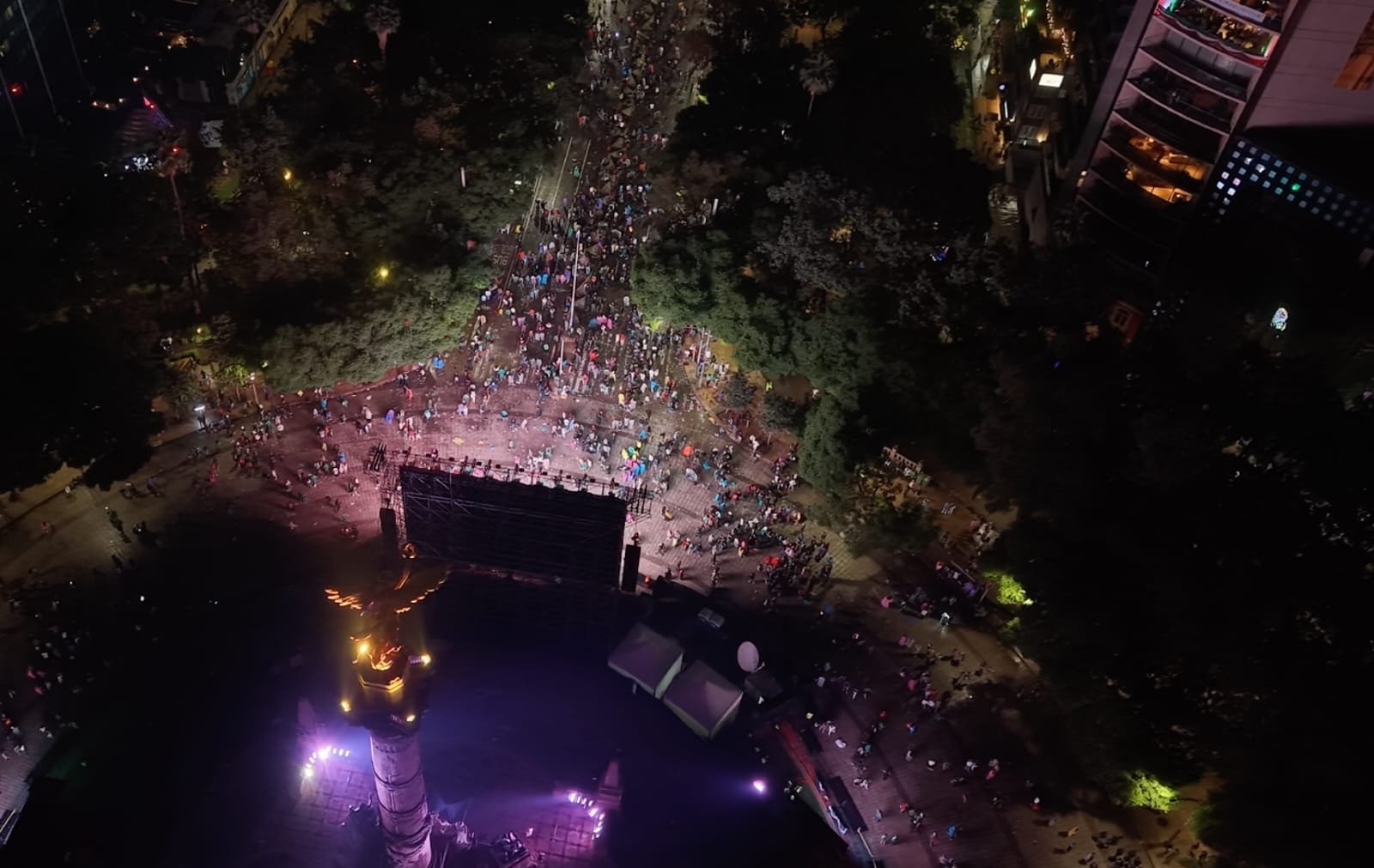 Paseo de la Reforma luce limpio tras eliminación de México