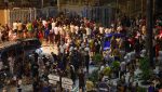 La ciudad española de Ceuta enfrenta una nueva crisis migratoria luego de que cientos de personas cruzaran desde Marruecos