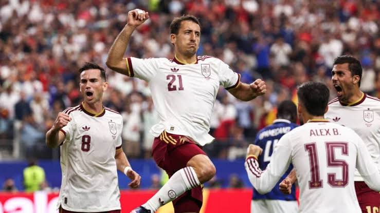 Victoria de España 2-0 a Francia