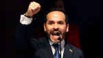 El presidente electo de Colombia, Abelardo De la Espriella, anunció que, tras asumir el cargo el próximo 7 de agosto, ordenará el cierre de 15 consulados y 14 embajadas
