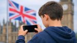 El gobierno del Reino Unido anunció nuevas restricciones para jóvenes de 16 y 17 años en plataformas como Instagram y Facebook.