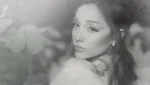 Ariana conquista a la crítica con su nuevo álbum