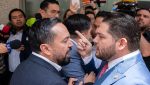 Este miércoles 12 de agosto, los diputados Carlos Gutiérrez Mancilla, del PRI, y Arturo Ávila, de Morena, protagonizaron un enfrentamiento verbal que terminó en empujones, jaloneos e insultos en las inmediaciones del Senado de la República.