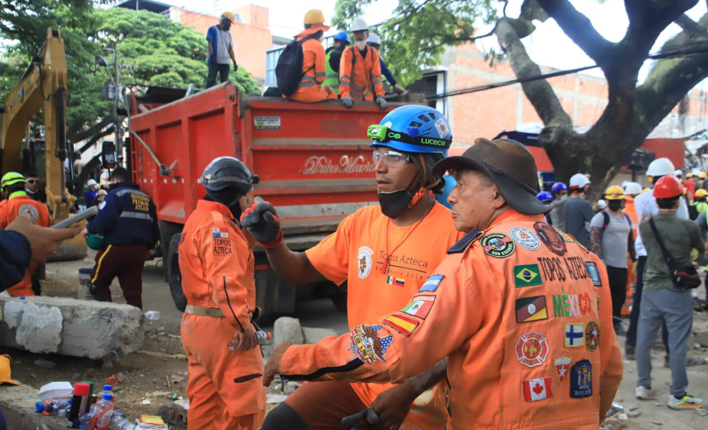 Topos de México buscan ayudar tras terremoto en Colombia