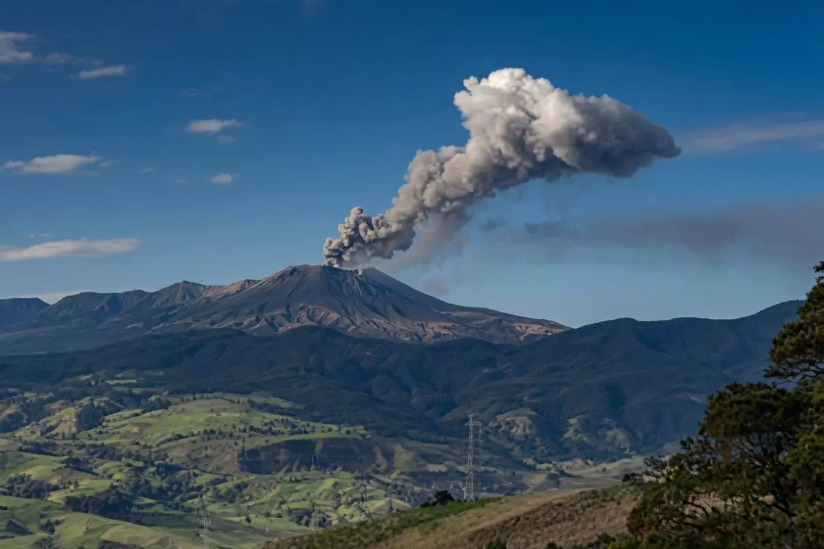 Volcán Puracé mantiene alerta naranja tras el sismo de hoy